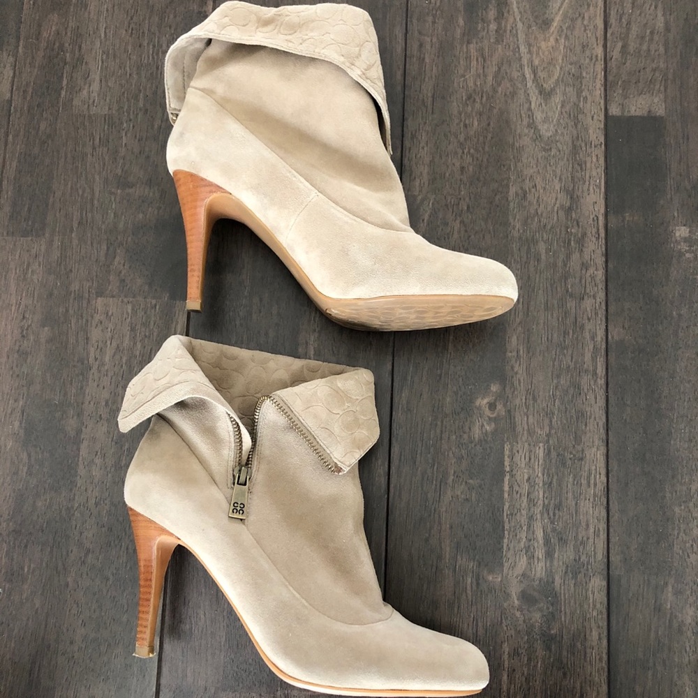 Coach Ankle Boots\Booties, Taupe, Suede, Size 9B - Picture 7 of 11